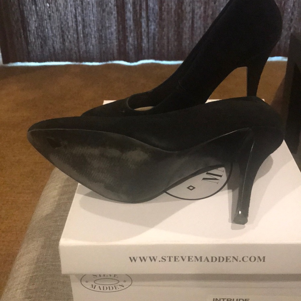 Shoes - Picture 3 of 3